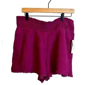 Guess women’s XL Abigail Smocked Crochet Trim High-Waist Shorts